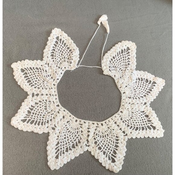 Vintage Handmade Crochet Lace Collar - Picture 14 of 15